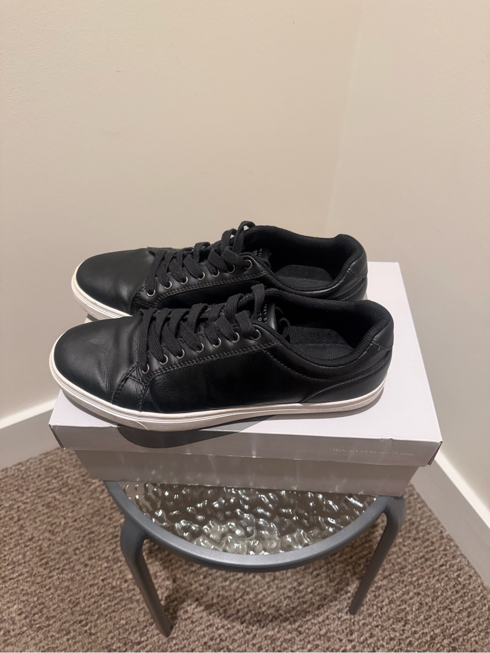 Perry Ellis Black Leather Low-Top Sneakers with White Sole